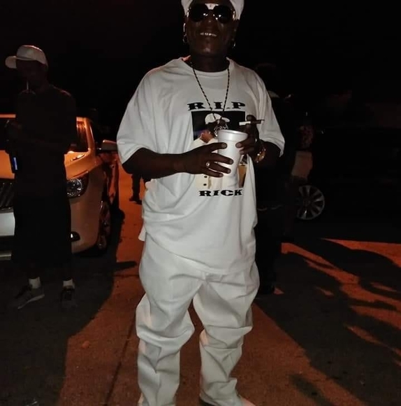 Meet your Posher, Curtis - Picture 1 of 1